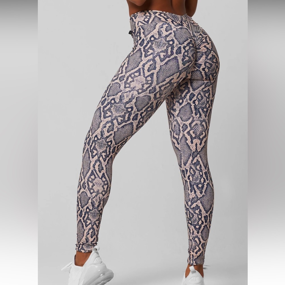 Licifit Python High Waist Scrunch Legging Size S - image 2
